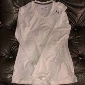Under armor long sleeve shirt